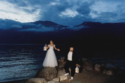 Alexandru &V ictoria