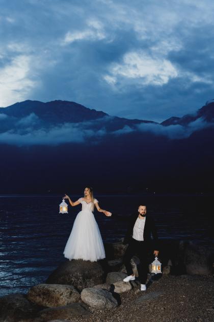 Alexandru &V ictoria