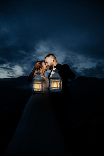 Alexandru &V ictoria