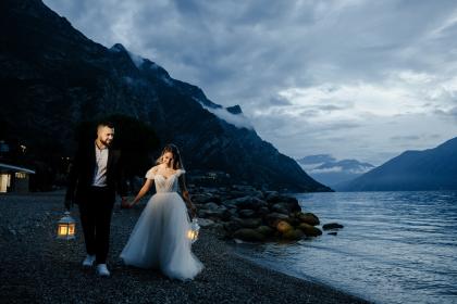 Alexandru &V ictoria