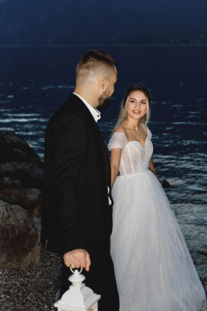 Alexandru &V ictoria