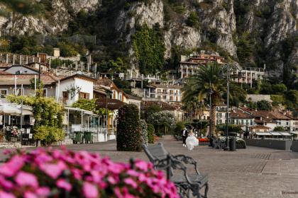 Alexandru &V ictoria