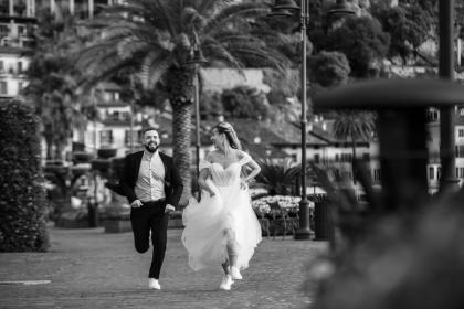 Alexandru &V ictoria