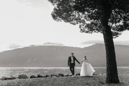 Alexandru &V ictoria