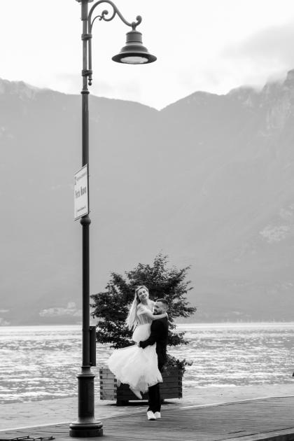 Alexandru &V ictoria