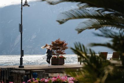 Alexandru &V ictoria