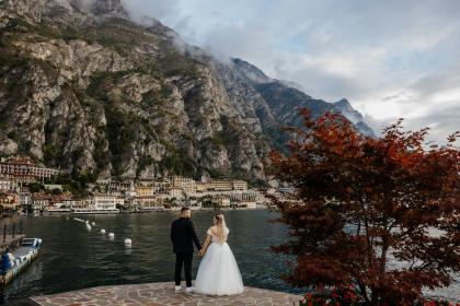 Alexandru &V ictoria