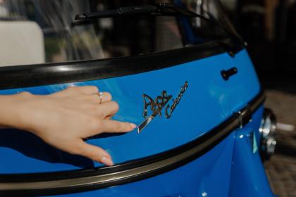 Alexandru &V ictoria