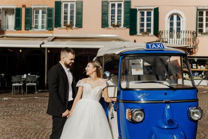 Alexandru &V ictoria