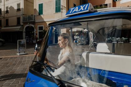 Alexandru &V ictoria