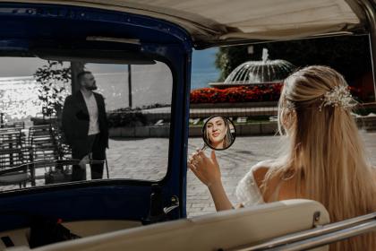 Alexandru &V ictoria