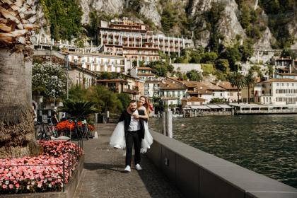 Alexandru &V ictoria