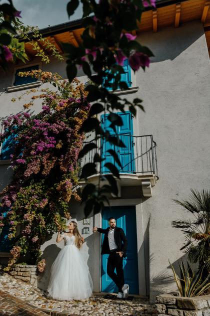 Alexandru &V ictoria